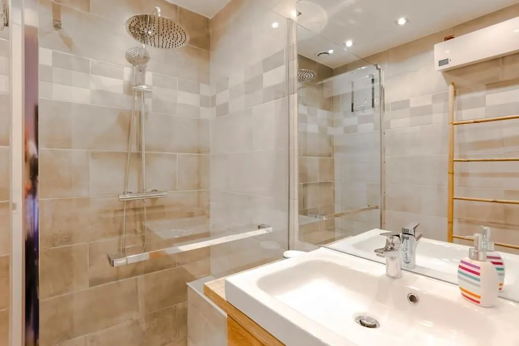 Apartment French Riviera 1 Bedroom On The Beach Facing Cannes Theoule-sur-Mer