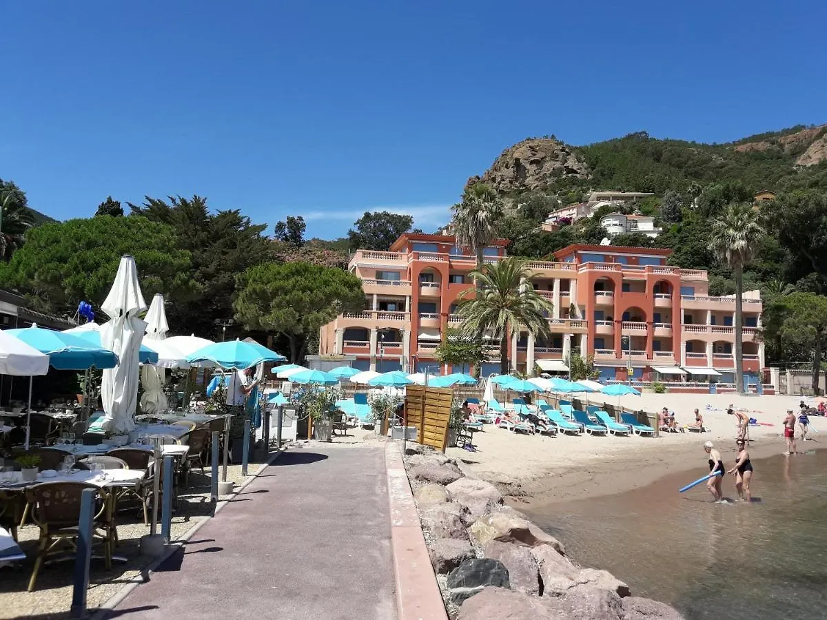 French Riviera 1 Bedroom On The Beach Facing Cannes Theoule-sur-Mer Apartment