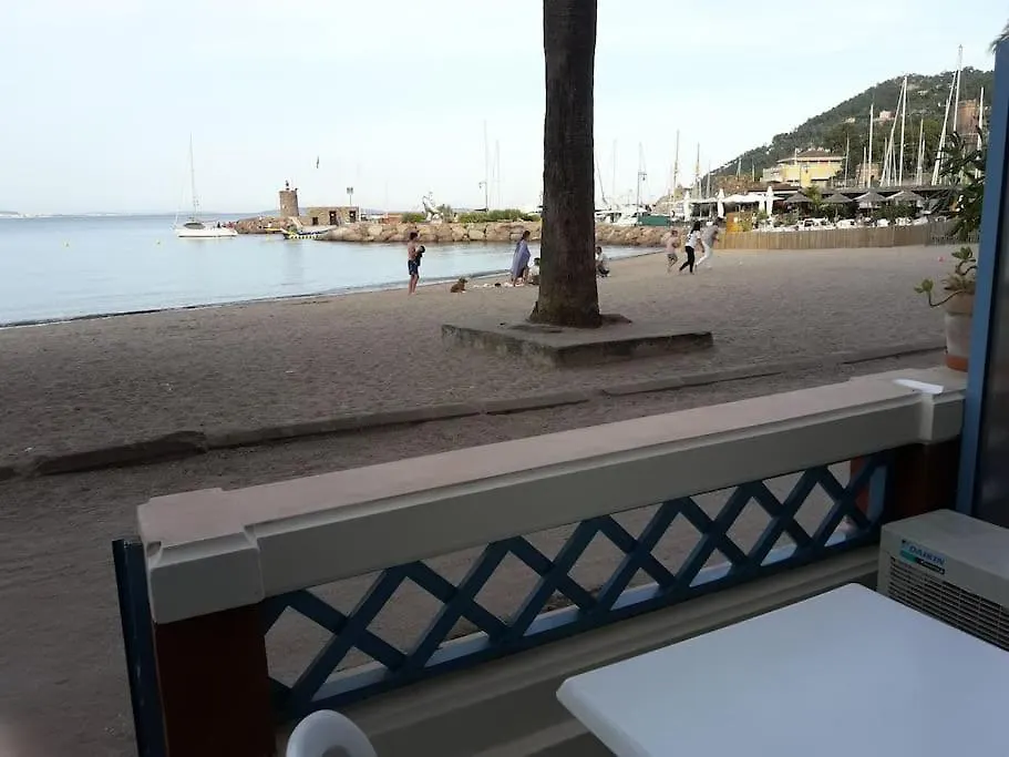 French Riviera 1 Bedroom On The Beach Facing Cannes Theoule-sur-Mer