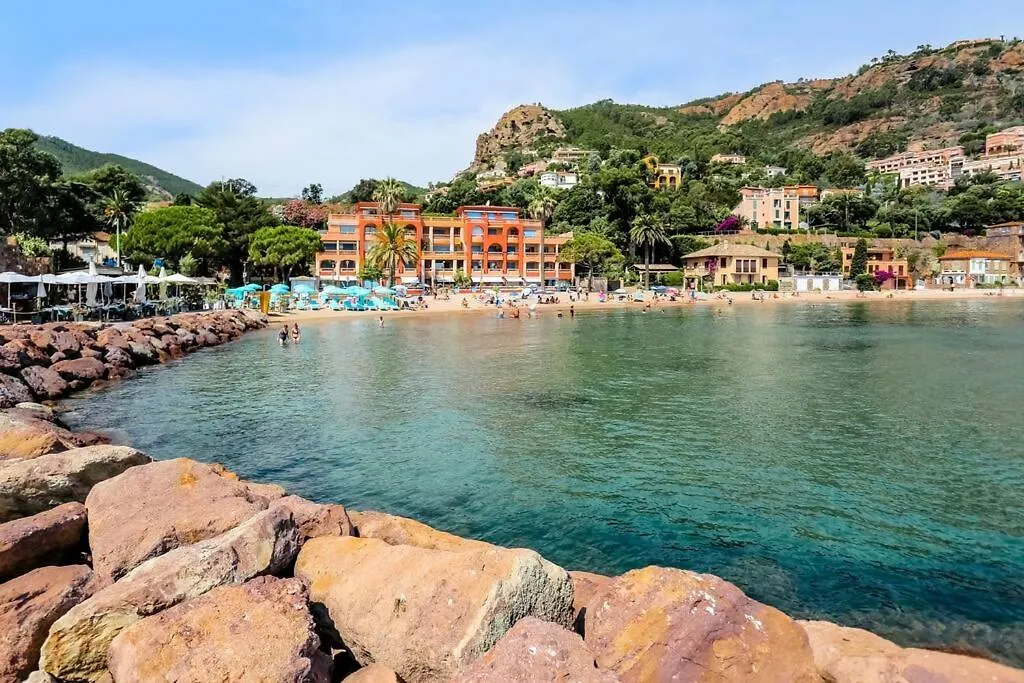 French Riviera 1 Bedroom On The Beach Facing Cannes Théoule-sur-Mer 0*,  France